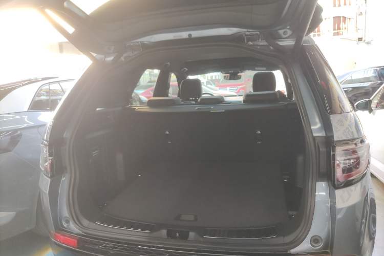 Used Land Rover Discovery Sport 2023 249 PS R-Dynamic SE Performance Tech Edition
