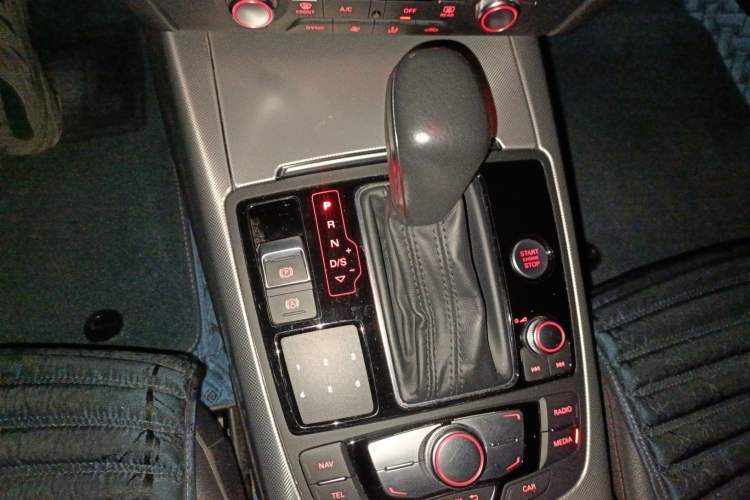 Used Audi A6L 2018 30th Anniversary Edition 45 TFSI quattro Sport model
