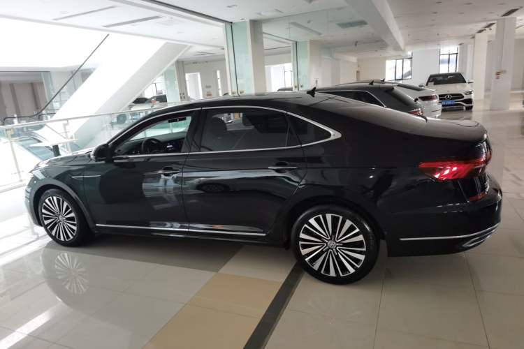 Used Volkswagen Passat 2019 330TSI Luxury Edition China VI Standard