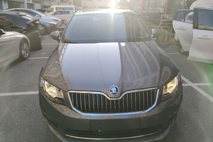 Used Skoda Octavia 2017 1.6L Automatic Smart Drive Edition
