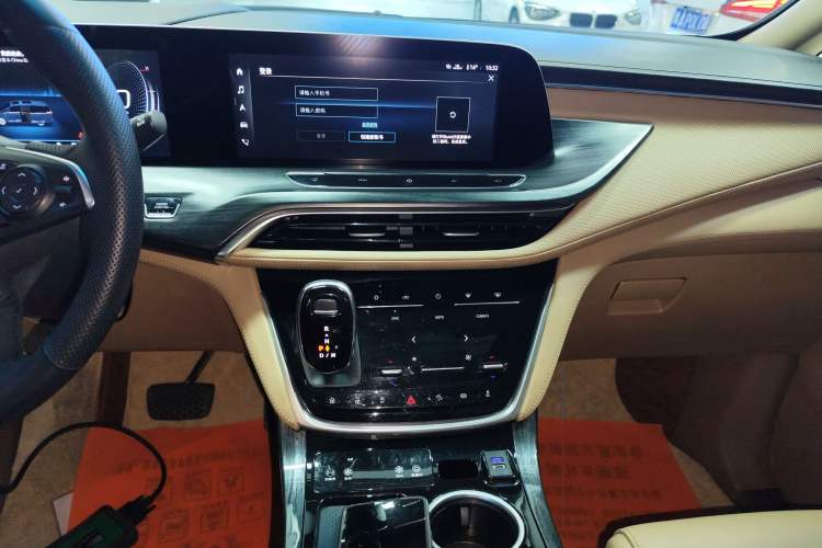 Used Buick GL8 2021 ES Landtrek 653T Luxury Model
