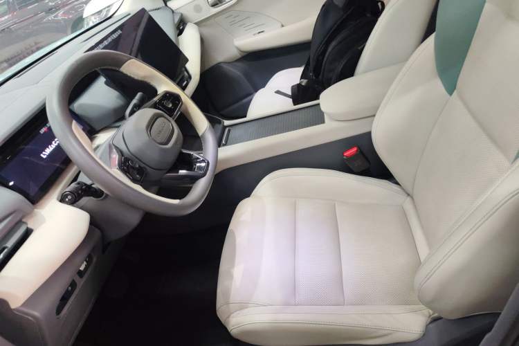 Used Lynk & Co 06 EM-P 2023 EM-P 126 Long-Range Halo
