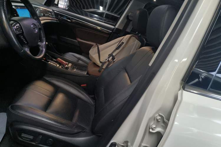 Used GAC Trumpchi GS8 2017 320T Two-Wheel Drive Luxury Smart Connectivity Version (7 Seats)
