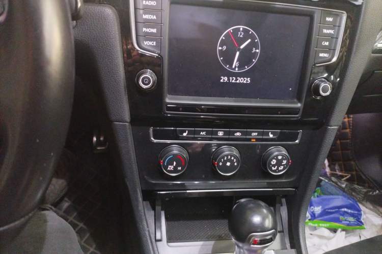 Used Volkswagen Golf 2018 230TSI Automatic Luxury Version
