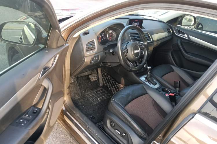 Used Audi Q3 2016 30 TFSI Fashion Model
