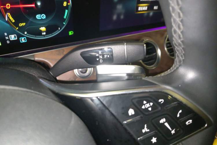 Used Mercedes-Benz E-Class New Energy 2022 Second Facelift E 350 e L Plug-in Hybrid Sedan
