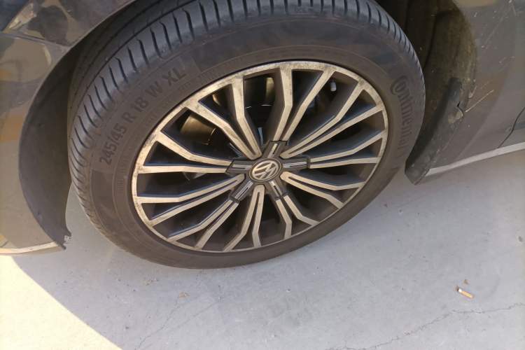 Used Volkswagen Phideon 2019 380TSI Two-Wheel Drive Business Edition China VI Standard
