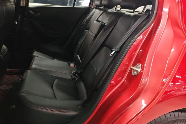 Used Mazda Mazda 3 Axela 2019 Cloud-Controlled Version Sedan 1.5L Automatic Comfort Trim China VI Standard
