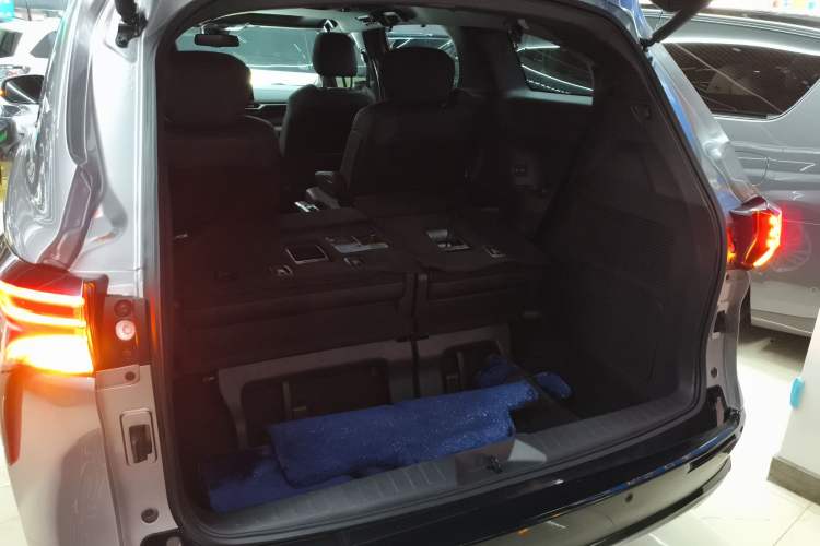 Used Toyota Sienna 2021 2.5L Hybrid Premium Edition
