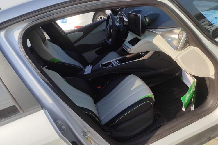 Used BYD Dolphin 2021 405 km Free Version
