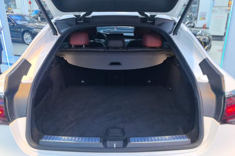 Used Mercedes-Benz GLC Coupe 2022 Refreshed GLC 260 4MATIC Coupe SUV
