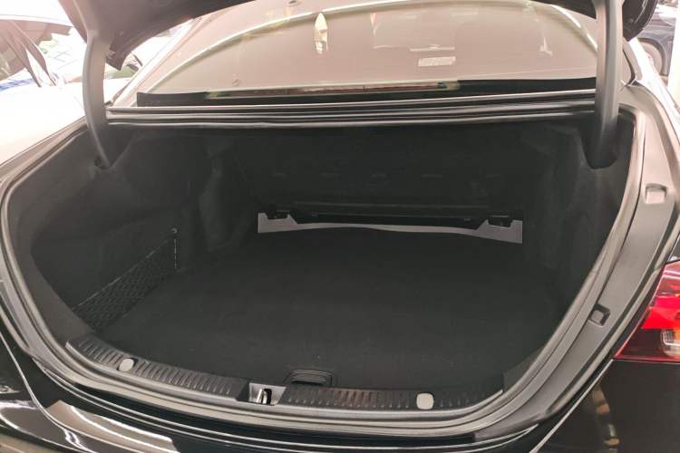 Used Mercedes-Benz E-Class 2023 E 260 L
