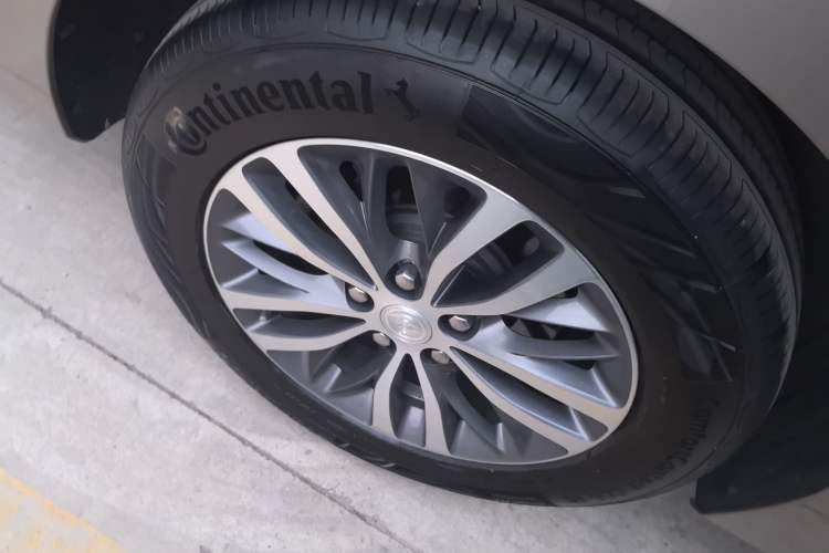 Used Buick GL8 2023 ES Lu Zun Deluxe Model
