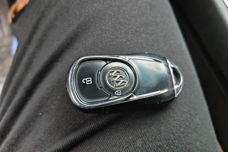 Used Buick GL6 2018 18T 6-Seater Prestige Model
