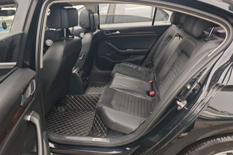 Used Volkswagen Magotan 2018 330TSI DSG Luxury Model
