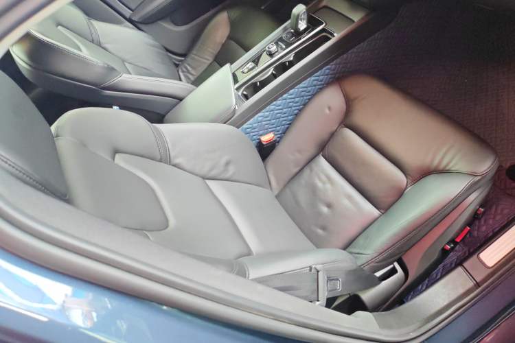 Used Volvo S60 2022 B4 Zhiyi Luxury Edition