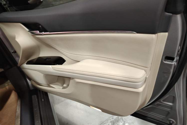 Used Toyota Camry 2021 2.0G Luxury Edition