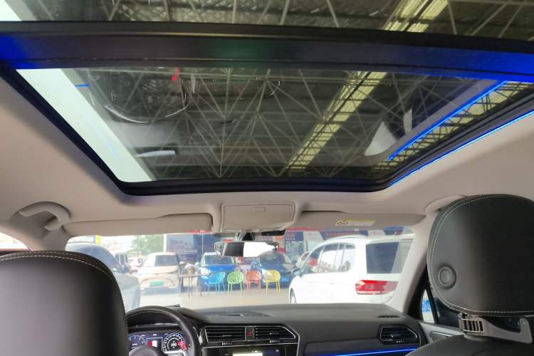 Used Volkswagen Tiguan L 2021 330TSI Automatic Two-Wheel Drive R-Line Enhanced Edition
