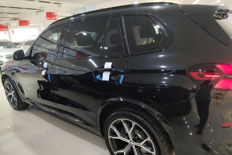 Used BMW X5 2023 xDrive 30Li Luxury M Sport Night Edition Package
