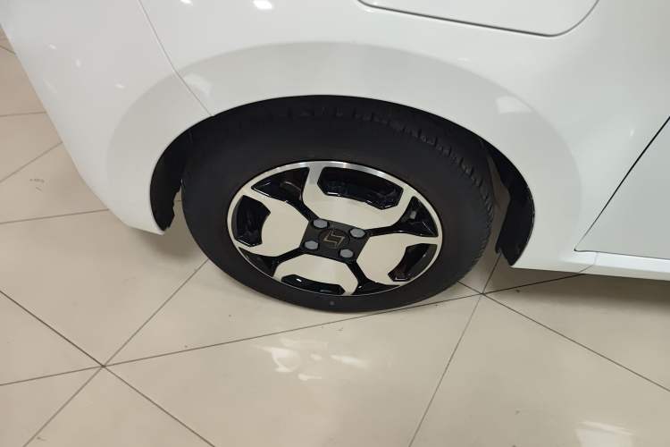 Used SOL E10X 2021 302 km Range Luxury Version 30.2 kWh