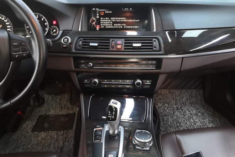 Used BMW 5 Series 2014 525Li Luxury Design Package