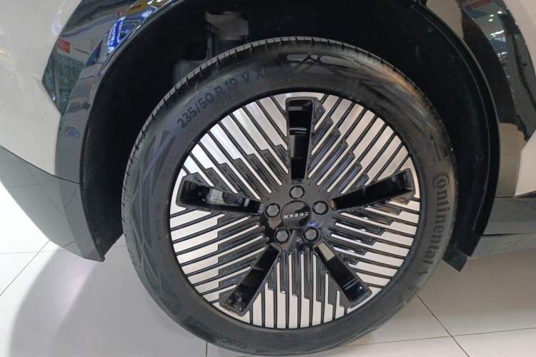 Used Zeekr X 2023 Four-Wheel Drive YOU Edition 4 Seats