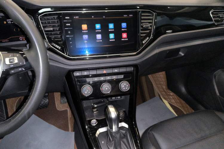 Used Volkswagen T-ROC 2022 280TSI DSG Two-Wheel Drive Comfort PLUS
