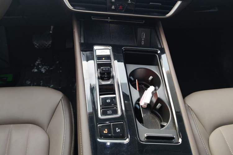 Used Volkswagen Viloran 2024 330TSI Luxury Edition
