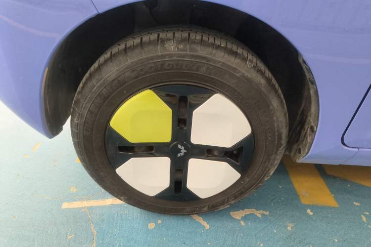 Used Wuling Hongguang MINIEV 2022 Macaron Colorful Edition Lithium-Ion Battery
