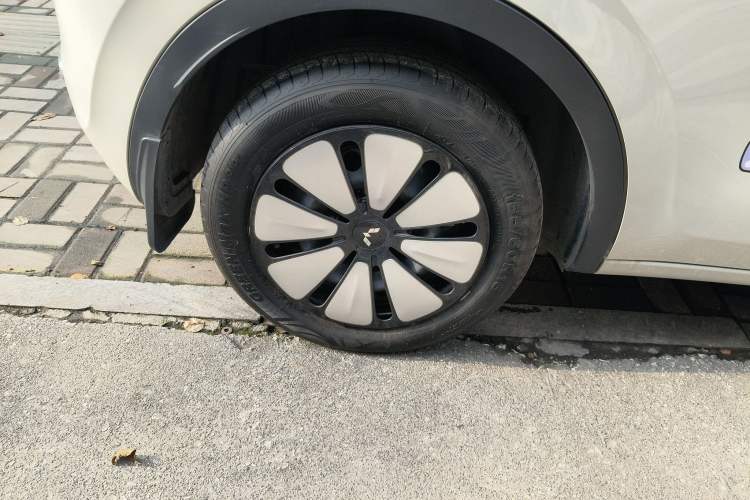 Used Wuling Bingo 2024 333 km Enjoyment Version
