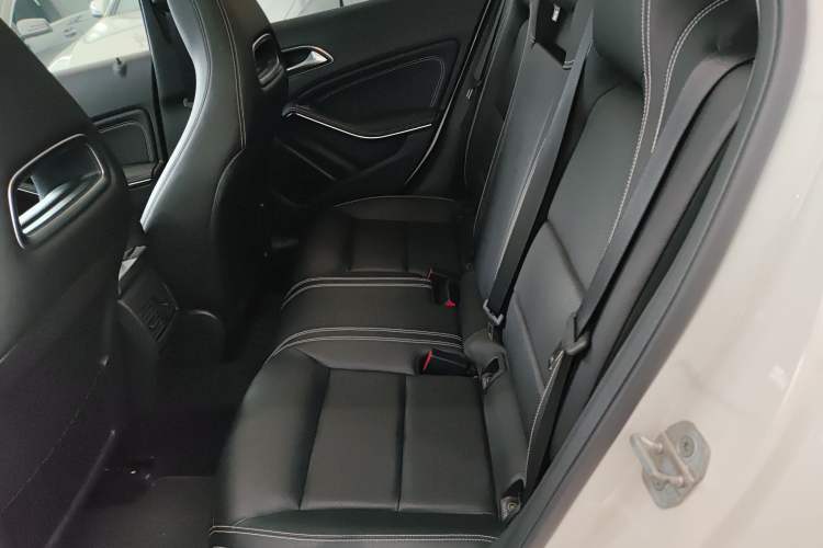 Used Mercedes-Benz GLA 2015 GLA 200 Fashion Model
