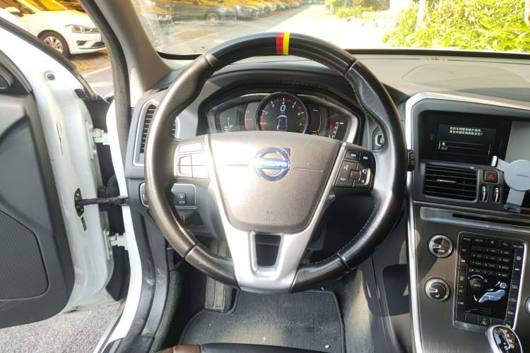 Used Volvo XC60 2016 T5 Smart Version