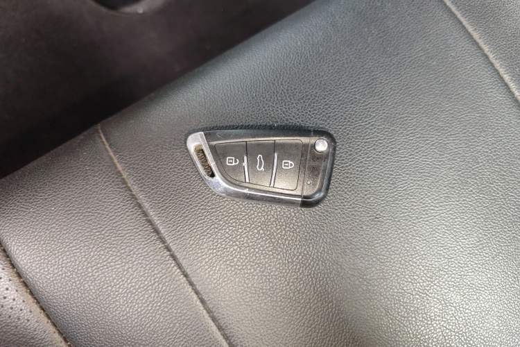 Used Toyota YARiS L 2021 1.5L CVT Leading Edition
