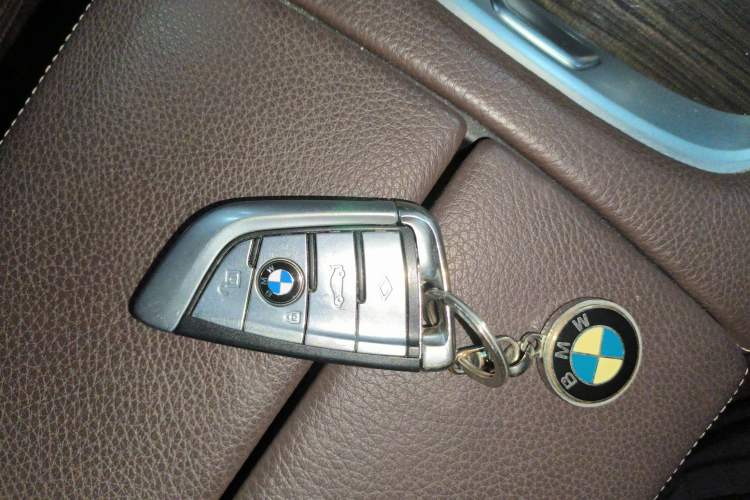 Used BMW 7 Series 2017 730Li Leading Model
