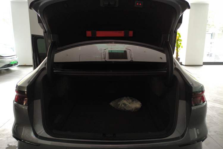 Used BYD Han 2024 DM-i Glory Edition 121KM Premium Model