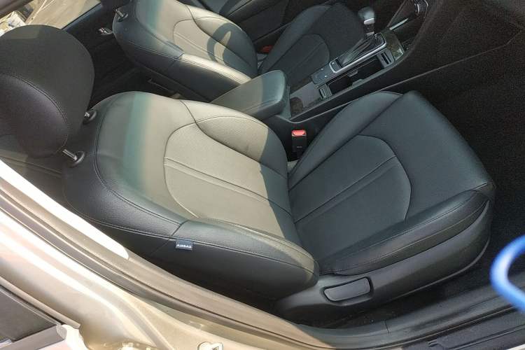 Used Kia K5 2016 2.0L Automatic LUX
