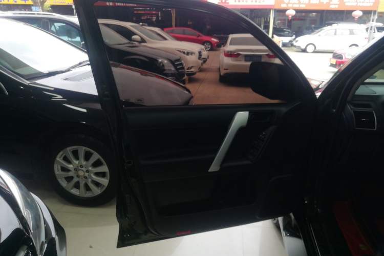 Used Toyota Prado 2016 2.7L Automatic Luxury Edition
