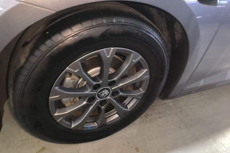 Used BYD Qin L 2025 DM-i Smart Drive 80KM Leading Model
