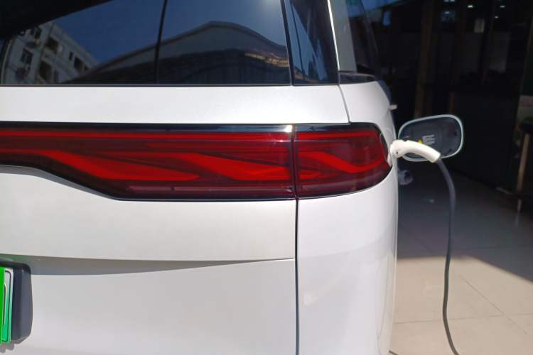 Used BYD Xia 2025 DM-i 1.5T 180km Excellence Model
