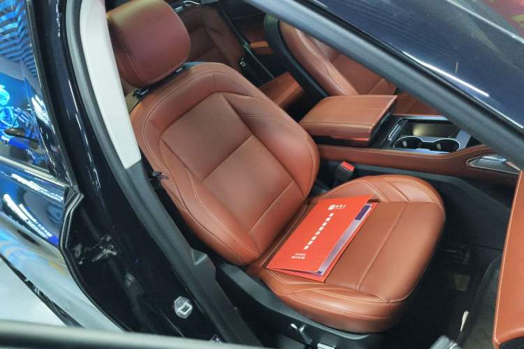 Used Lincoln Nautilus 2023 2.0T All-Wheel-Drive Luxury Edition
