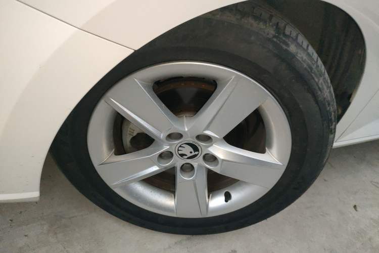 Used Skoda Fabia 2017 1.4L Automatic Car Enjoy Edition
