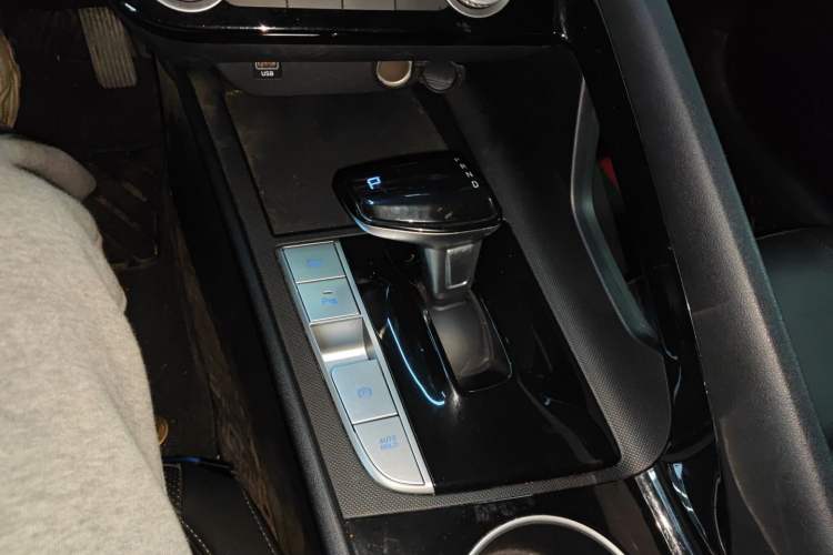 Used Hyundai Elantra 2021 1.5L CVT GLX Elite Edition
