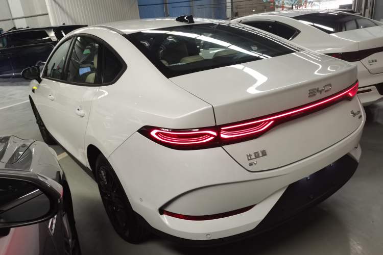 Used BYD Qin PLUS 2025 EV Smart Drive Edition 420KM Leading Model