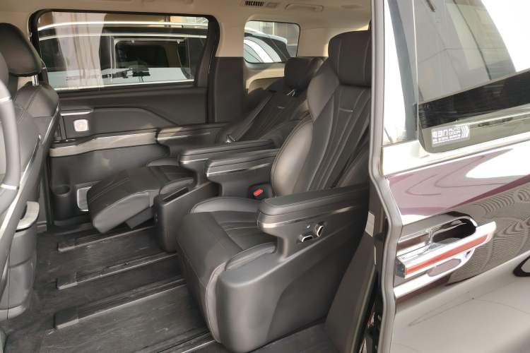 Used Hongqi HQ9 PHEV 2024 2.0T Four-Wheel Drive Business Edition
