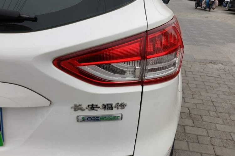 Used Ford Kuga 2013 1.6L GTDi Two-Wheel-Drive Comfort Model
