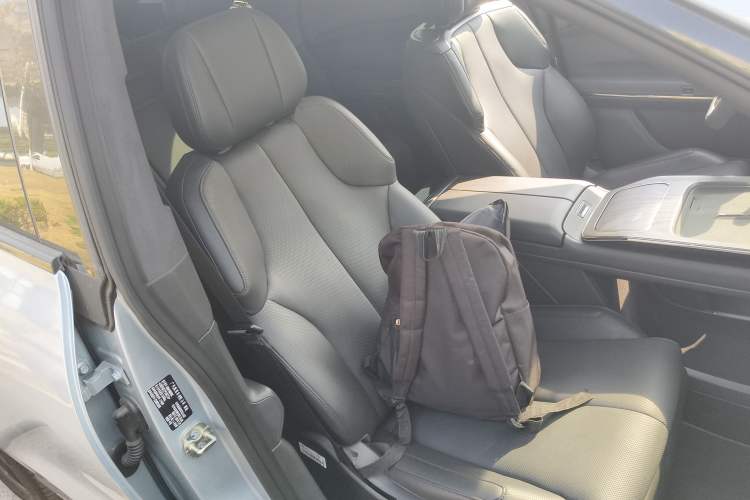 Used  HT 2023 670 Rear-Drive Ultra-High Voltage Version
