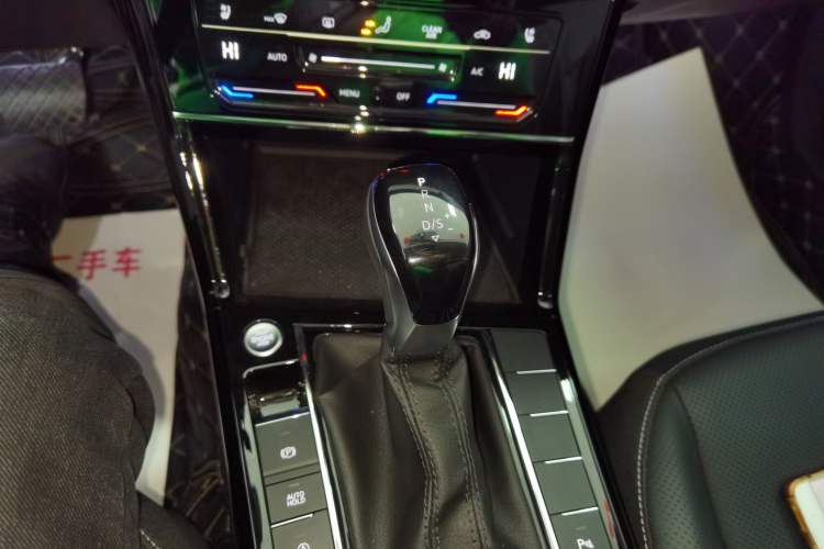 Used Volkswagen Passat 2025 Premium Version 380TSI Dragon Edition
