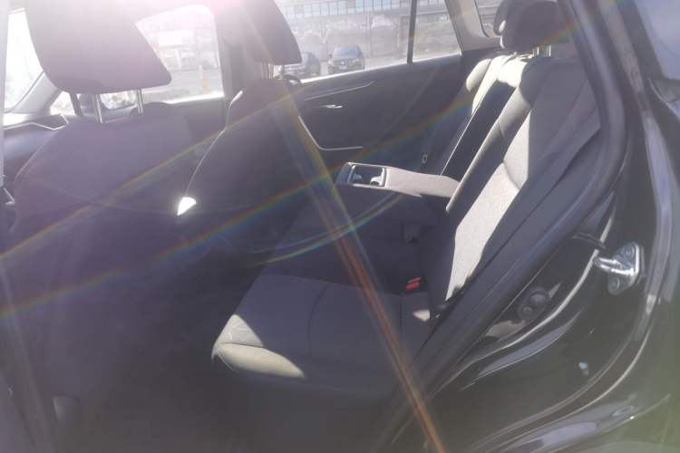 Used Toyota RAV4 2021 2.0L CVT Two-Wheel Drive Fashion Edition
