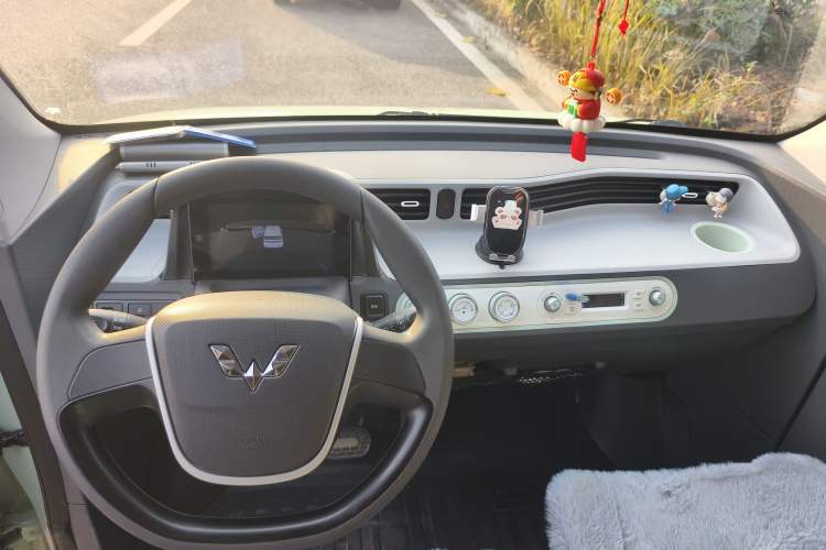 Used Wuling Hongguang MINIEV 2021 Macaron Premium Model – Lithium Iron Phosphate
