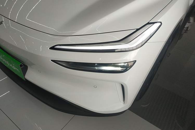 Used ONVO L60 2024 60 kWh Rear-Drive Version
